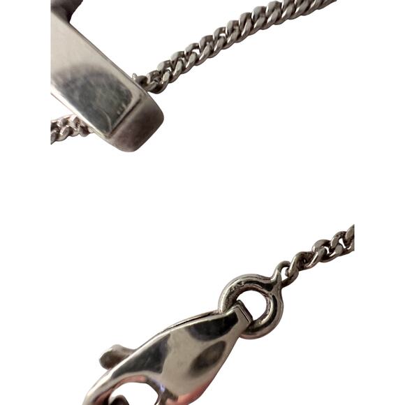 Gucci Thick Abstract Cross Necklace - Picture 16 of 16